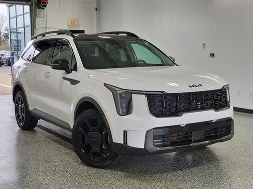 Glacial White Pearl 2025 Kia Sorento X-Line EX