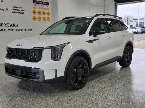 Glacial White Pearl 2025 Kia Sorento X-Line EX