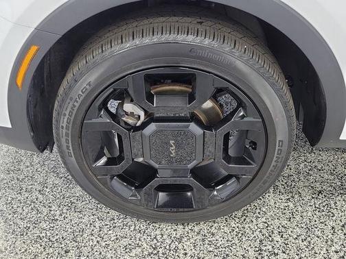 Glacial White Pearl 2025 Kia Sorento X-Line EX