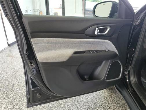 2023 Jeep Compass Sport