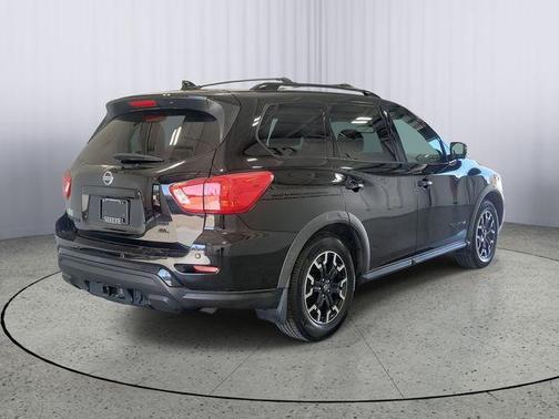 2019 Nissan Pathfinder SL