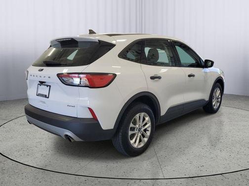 Oxford White 2022 Ford Escape S