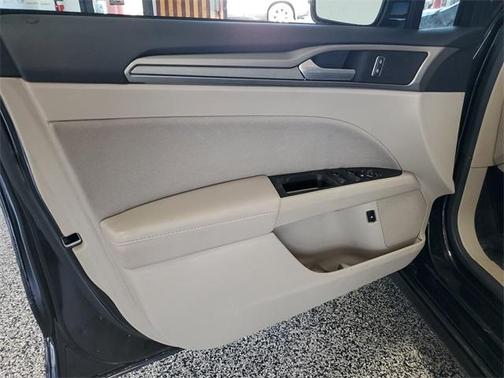 2019 Ford Fusion Hybrid SE
