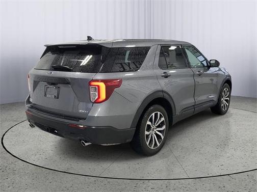 2022 Ford Explorer ST-Line