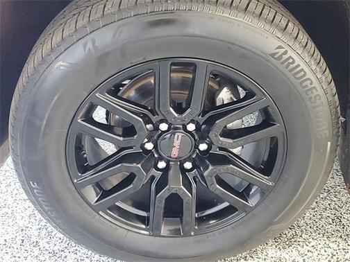 2024 GMC Yukon XL SLE