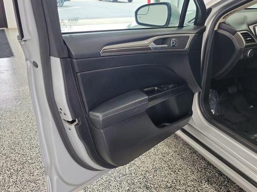 Ingot Silver 2018 Ford Fusion SE