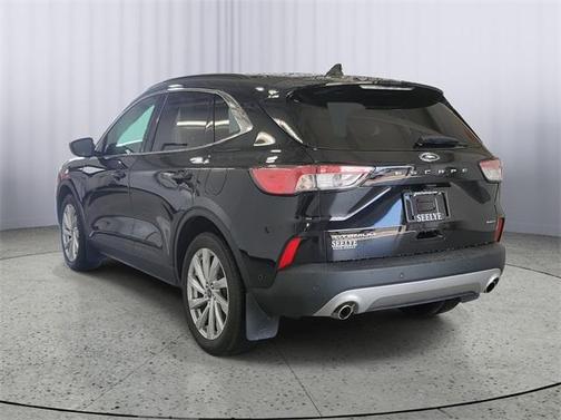 2022 Ford Escape Titanium Hybrid