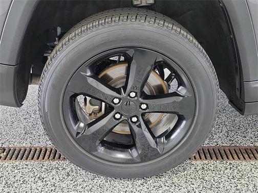 2022 Jeep Grand Cherokee L Laredo