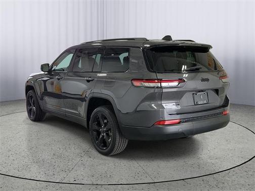 2022 Jeep Grand Cherokee L Laredo