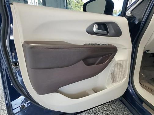 2018 Chrysler Pacifica LX
