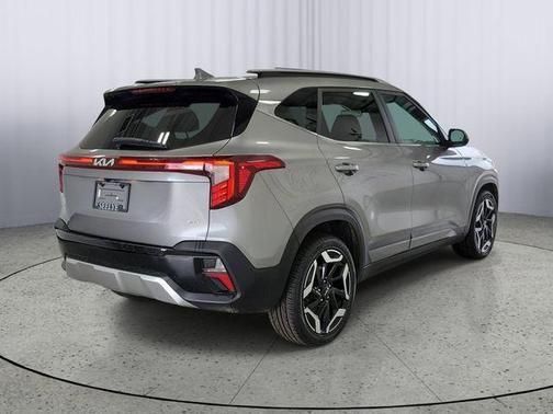 Steel Gray 2024 Kia Seltos SX