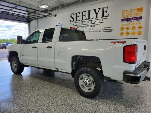 Summit White 2018 Chevrolet Silverado 2500 WT