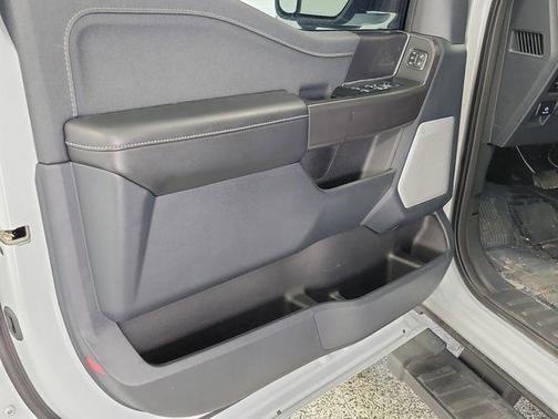 Space White Metallic 2025 Ford F-150 Lariat