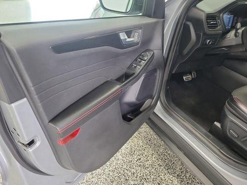 Silver Metallic 2024 Ford Escape ST-Line