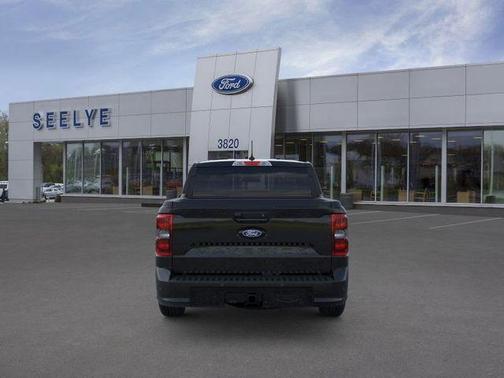 Shadow Black 2026 Ford Maverick Lobo High