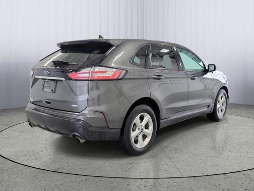 Magnetic 2020 Ford Edge SE