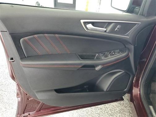 2022 Ford Edge ST Line