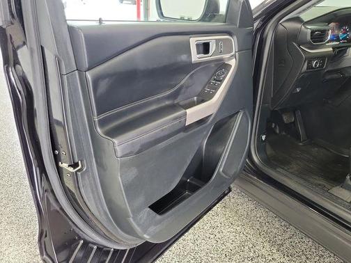 Black Metallic 2023 Ford Explorer XLT