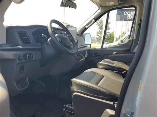 2025 Ford Transit-350 