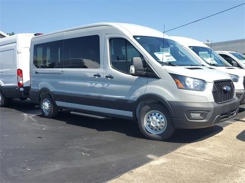 2025 Ford Transit-350 