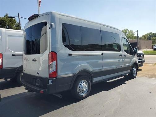 2025 Ford Transit-350 