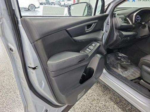 Ice Silver Metallic 2023 Subaru Ascent Premium 7-Passenger