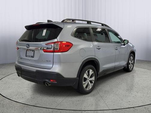Ice Silver Metallic 2023 Subaru Ascent Premium 7-Passenger