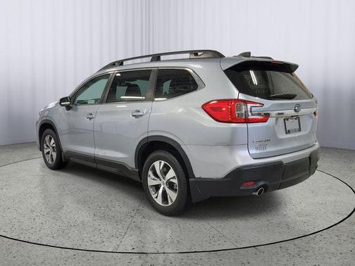 Ice Silver Metallic 2023 Subaru Ascent Premium 7-Passenger