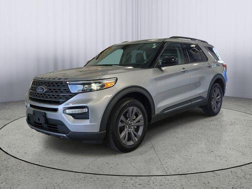 Silver Metallic 2023 Ford Explorer XLT