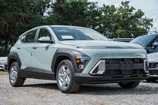 2026 Hyundai KONA SE
