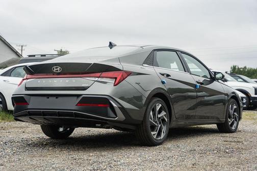 2025 Hyundai ELANTRA HEV Limited
