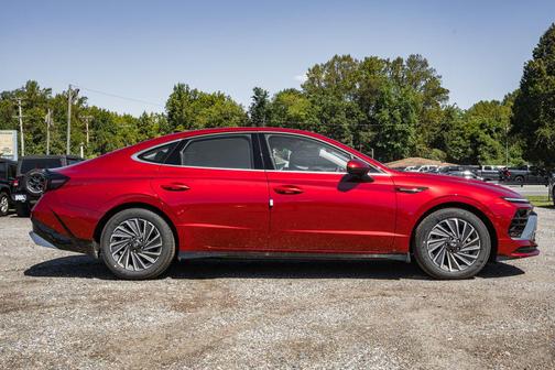 2025 Hyundai SONATA Hybrid Limited