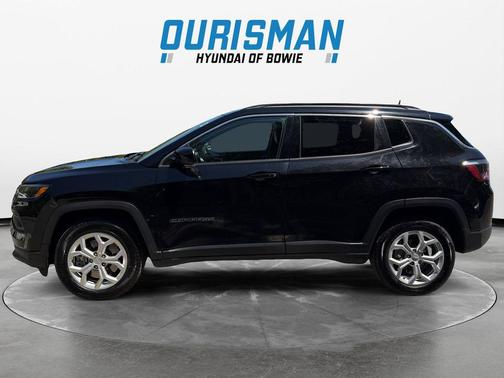Diamond Black 2024 Jeep Compass Latitude