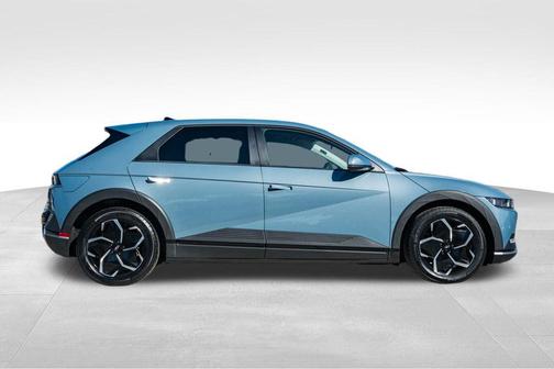 2024 Hyundai IONIQ 5 SE