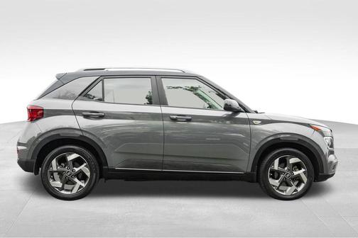 2022 Hyundai VENUE Limited