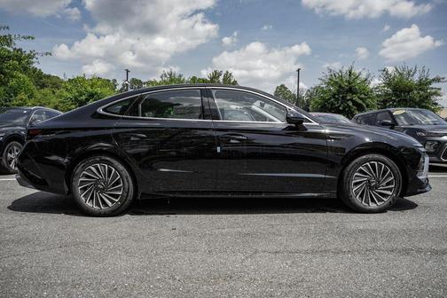 2025 Hyundai SONATA Hybrid Limited