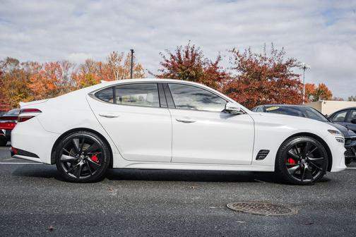 2023 Genesis G70 3.3T AWD