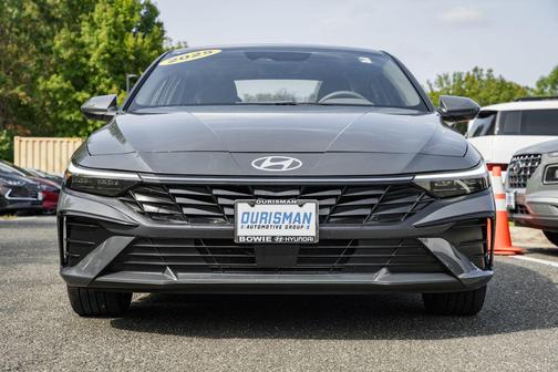 2025 Hyundai ELANTRA SEL