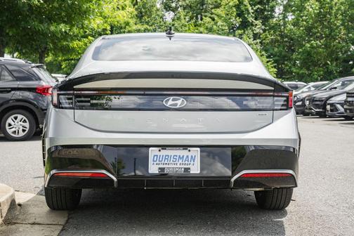2025 Hyundai SONATA Hybrid SE