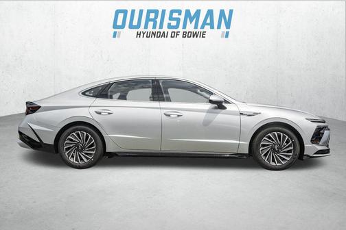 2025 Hyundai SONATA Hybrid SE