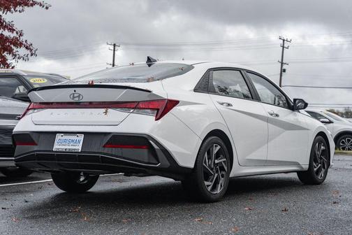 2025 Hyundai ELANTRA Sport