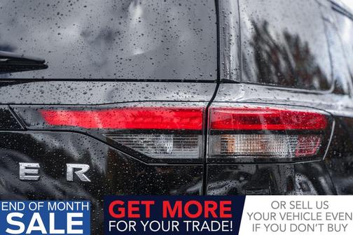 2022 Nissan Pathfinder SL 4WD