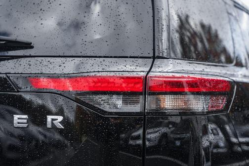 2022 Nissan Pathfinder SL 4WD