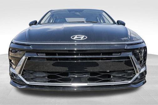 2025 Hyundai SONATA Hybrid SE