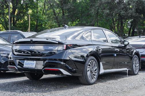 2025 Hyundai SONATA Hybrid SE