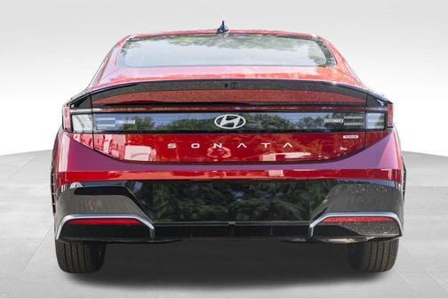 2025 Hyundai SONATA Hybrid SE