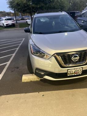 2019 Nissan Kicks SR