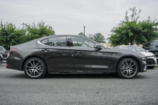 2026 Genesis G70 2.5T RWD