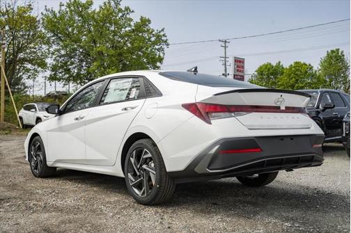2025 Hyundai ELANTRA Sport