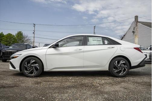 2025 Hyundai ELANTRA Sport